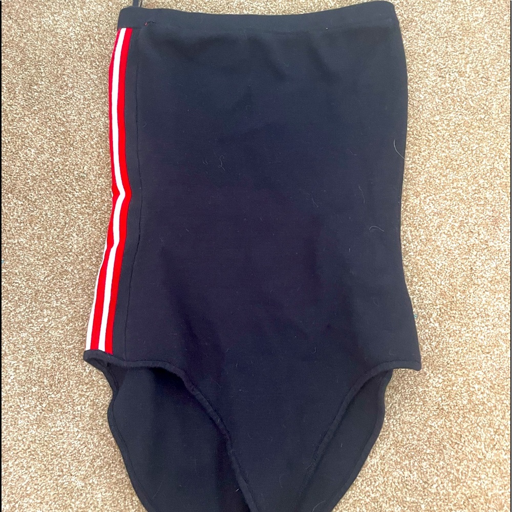 Strapless bodysuit with red stripe